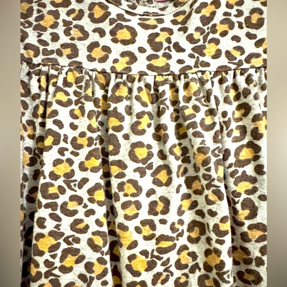 Mini Boden Leopard Print Long Sleeve Swing Top - Picture 5 of 6